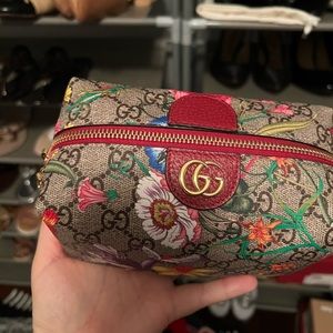 Gucci makeup pouch